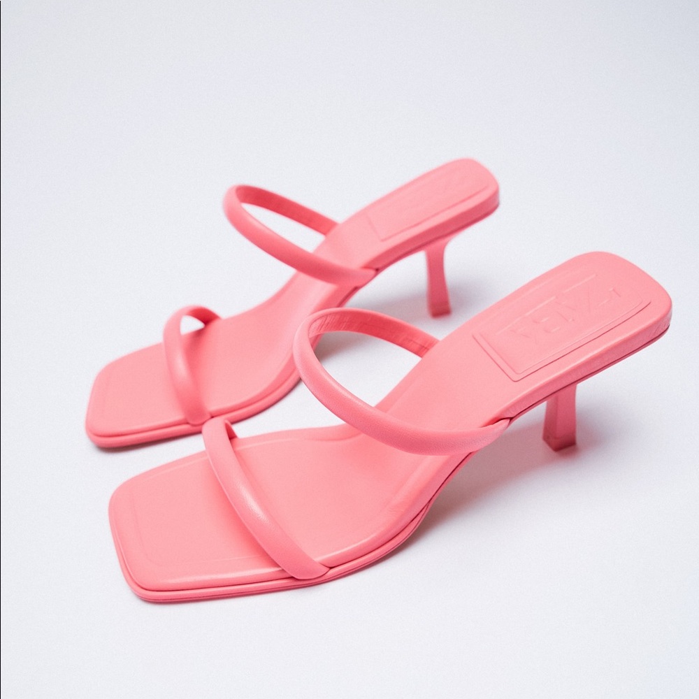 zara strapped heeled leather sandals in pink!